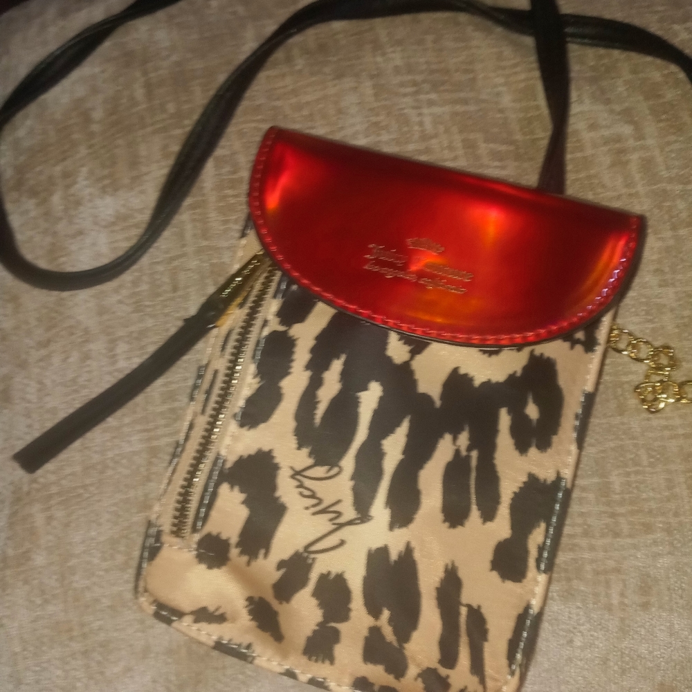 ❤️Juicy Couture Crossbody 3/$20